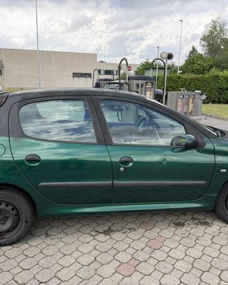 Peugeot 206  *motore rifatto a nuovo a 200.000*