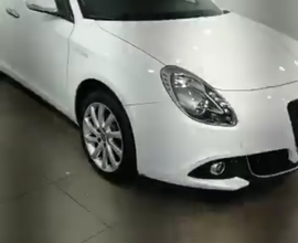 Alfa romeo Giulietta colore bianco