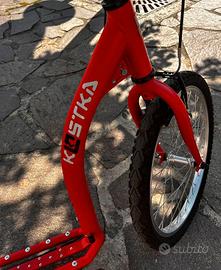 Monopattino Footbike Kostka modello Hill Fun