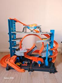 Ultimate Garage hotwheels