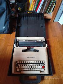 macchina da scrivere portatile Olivetti Lettera 35