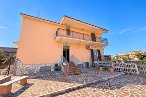 Villa bifamiliare Aprilia [Cod. rif 3342910VRG]