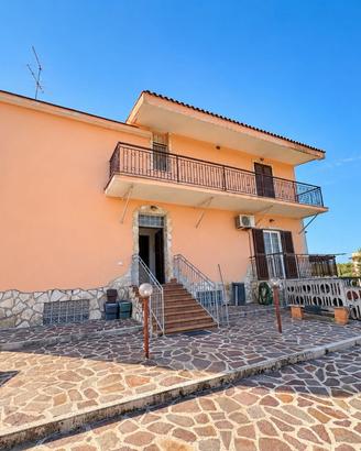 Villa bifamiliare Aprilia [Cod. rif 3342910VRG]