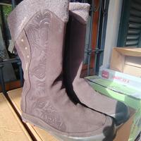 Stivali con pelliccia interna