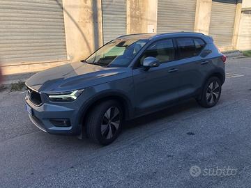 Volvo xc 40 momentum 1.5 benz