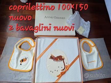 copriletto bimbi + 2 bavaglini