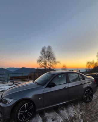 BMW 320i e90 2009 