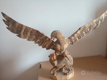 Aquila in legno 