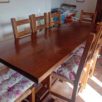 tavolo legno massello con 8 sedie 