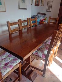 tavolo legno massello con 8 sedie 