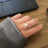 Anello in oro bianco 14kt con diamante coltivato