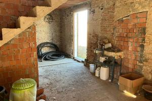 Villa di 130 m² con più di 5 locali e box auto a V