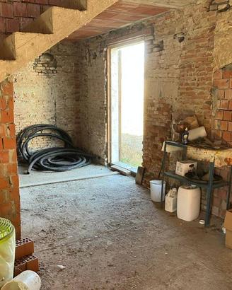 Villa di 130 m² con più di 5 locali e box auto a V