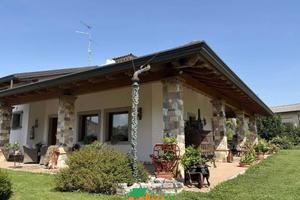 Villa di 430 m² con più di 5 locali a Campolongo T