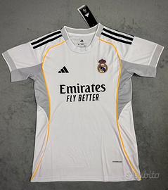 Mbappè Maglia Real Madrid 2025/26