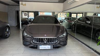 Maserati Ghibli V6 Diesel Gransport TETTO