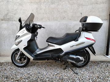 Piaggio X-EVO 400 i.e. 