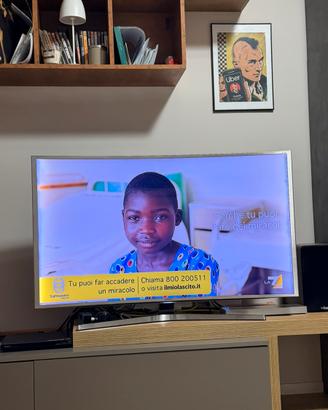 Samsung 48” Curvo SUHD 4K Smart TV – Serie 9