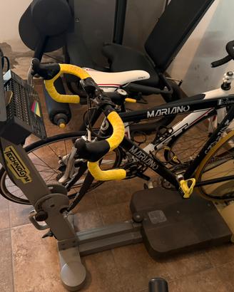 Spintrainer technogym rulli bici