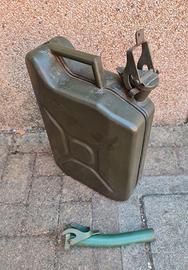 TANICA di METALLO con BECCUCCIO