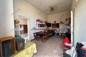 Locale, Cassano all'Ionio.