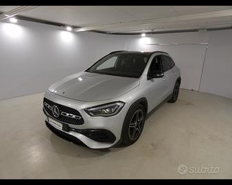 MERCEDES-BENZ GLA (H247) - GLA 200 d Auto