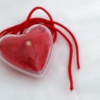 Cuore elettronico che batte, realizzato a mano