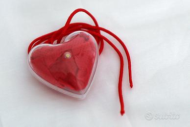Cuore elettronico che batte, realizzato a mano