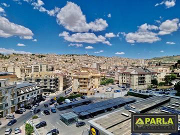 Attico / Mansarda di 225 m² con più di 5 locali a 