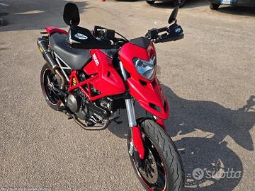 Ducati hypermotard 796 2011