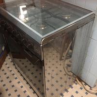 Cucina 4 fuochi  con forno elettrico