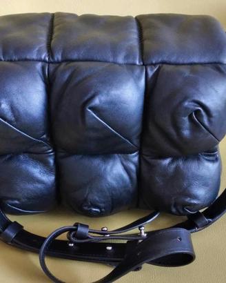 Borsa a tracolla trapuntata di VIC MATIE nera