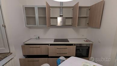 CUCINA COMPONIBILE COMPLETA DI ELETTRODOMESTICI E