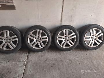 4 gomme invernali 205/55 R16 + cerchio volkswagen