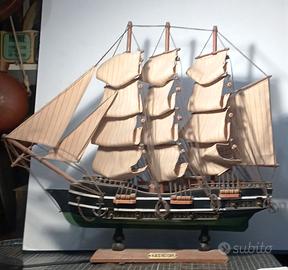 Modello di nave a vela HMS VICTORY in legno