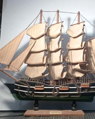 Modello di nave a vela HMS VICTORY in legno