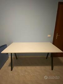 Scrivania IKEA bianca 2m di lunghezza