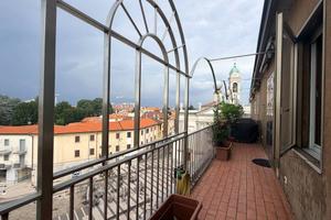 Appartamento di 146 m² con 4 locali e box auto a N