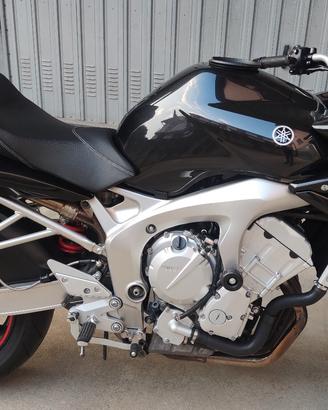 Yamaha Fazer 600 2005,km 34,000,.
