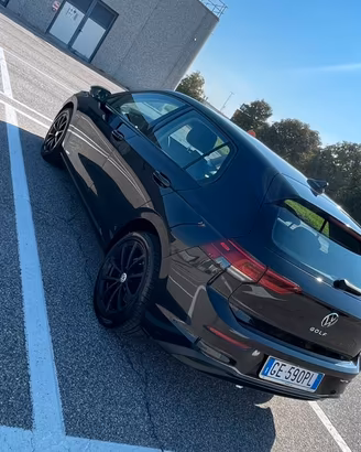 Volkswagen Golf 8 2.0 TDI Style 116 CV