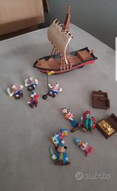 Nave pirata banda bassotti e personaggi Disney