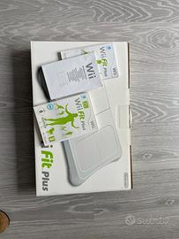 Wii Balance Board Originale + Gioco Wii Fit Plus
