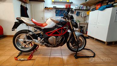 MV Agusta Brutale 910s