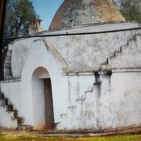 Trullo con terreno e ulivi