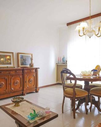Appartamento di 128 m² con 5 locali a Pesaro