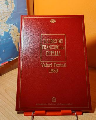 IL Libro dei Francobolli d'Italia valori postali 