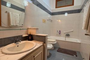 Luminoso appartamento di 140 mt., arredato