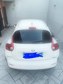 auto Nissan yukka 1500 anno 2011