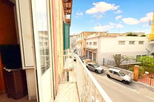 2 LOCALI A MONTE DI PROCIDA