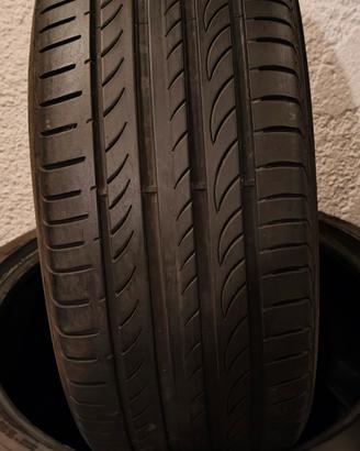 2 gomme seminuove Pirelli 235/50/18